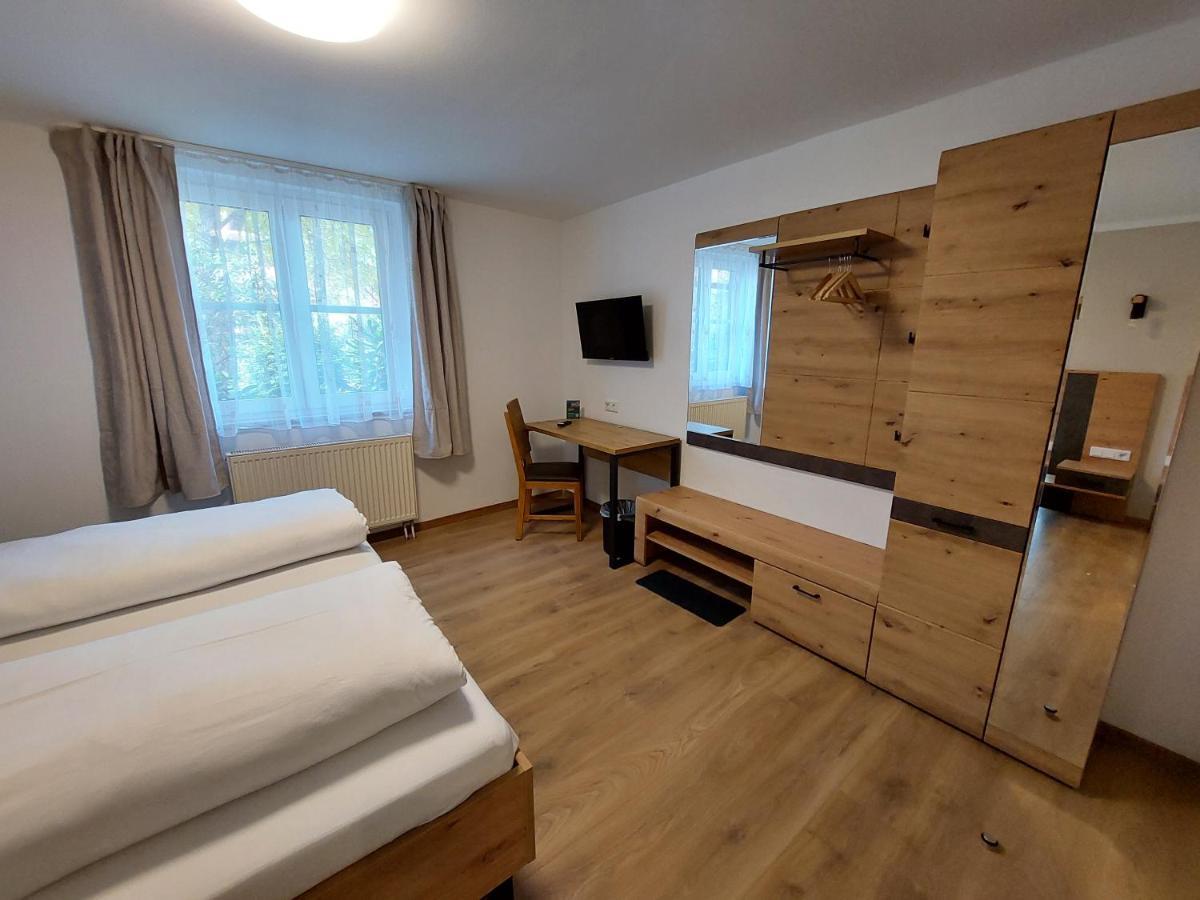 Landgasthof Moersbergei Bubenreuth Bagian luar foto