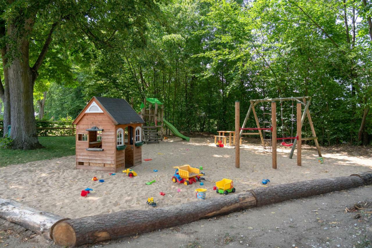 Landgasthof Moersbergei Bubenreuth Bagian luar foto