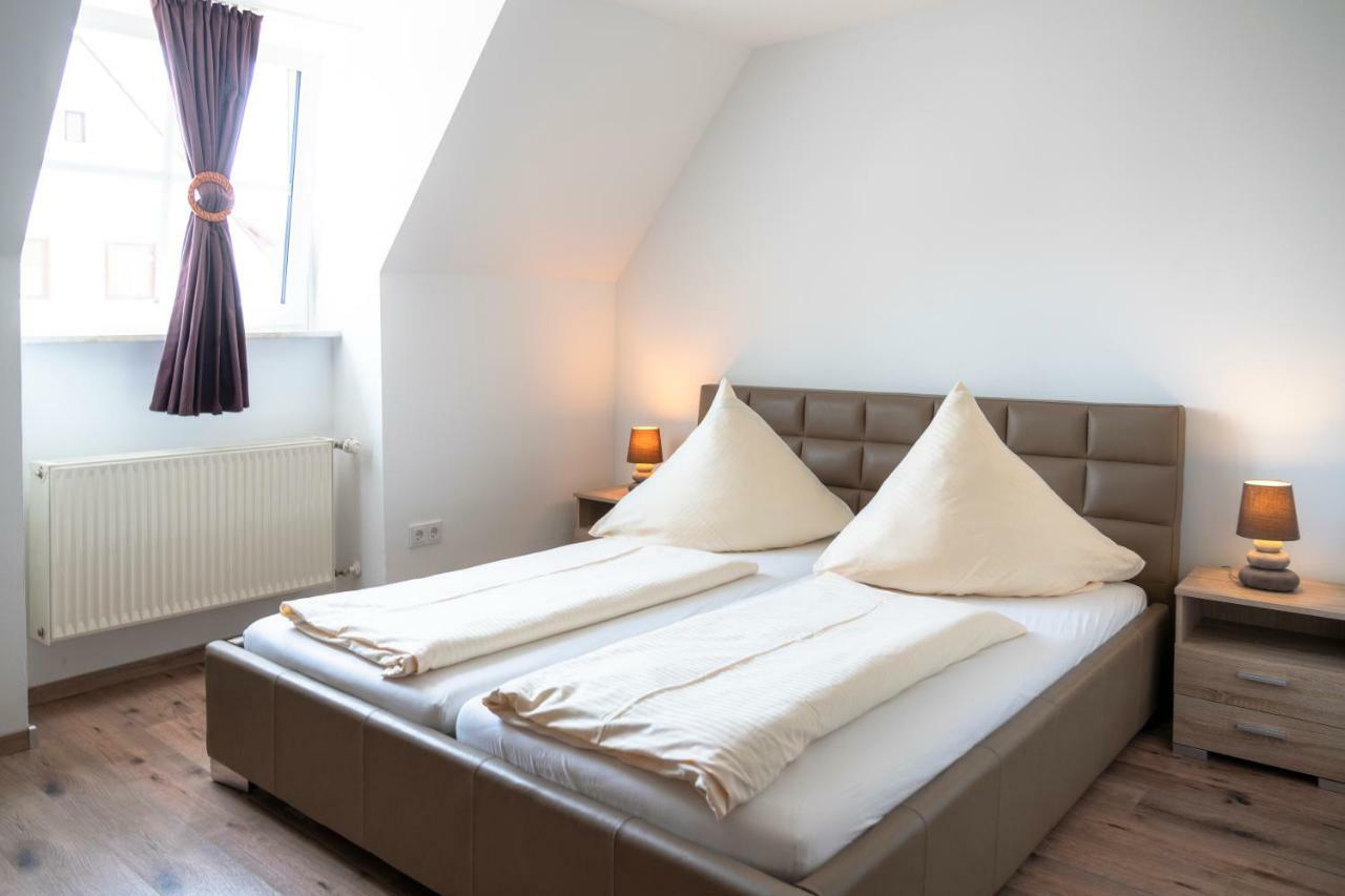 Landgasthof Moersbergei Bubenreuth Bagian luar foto