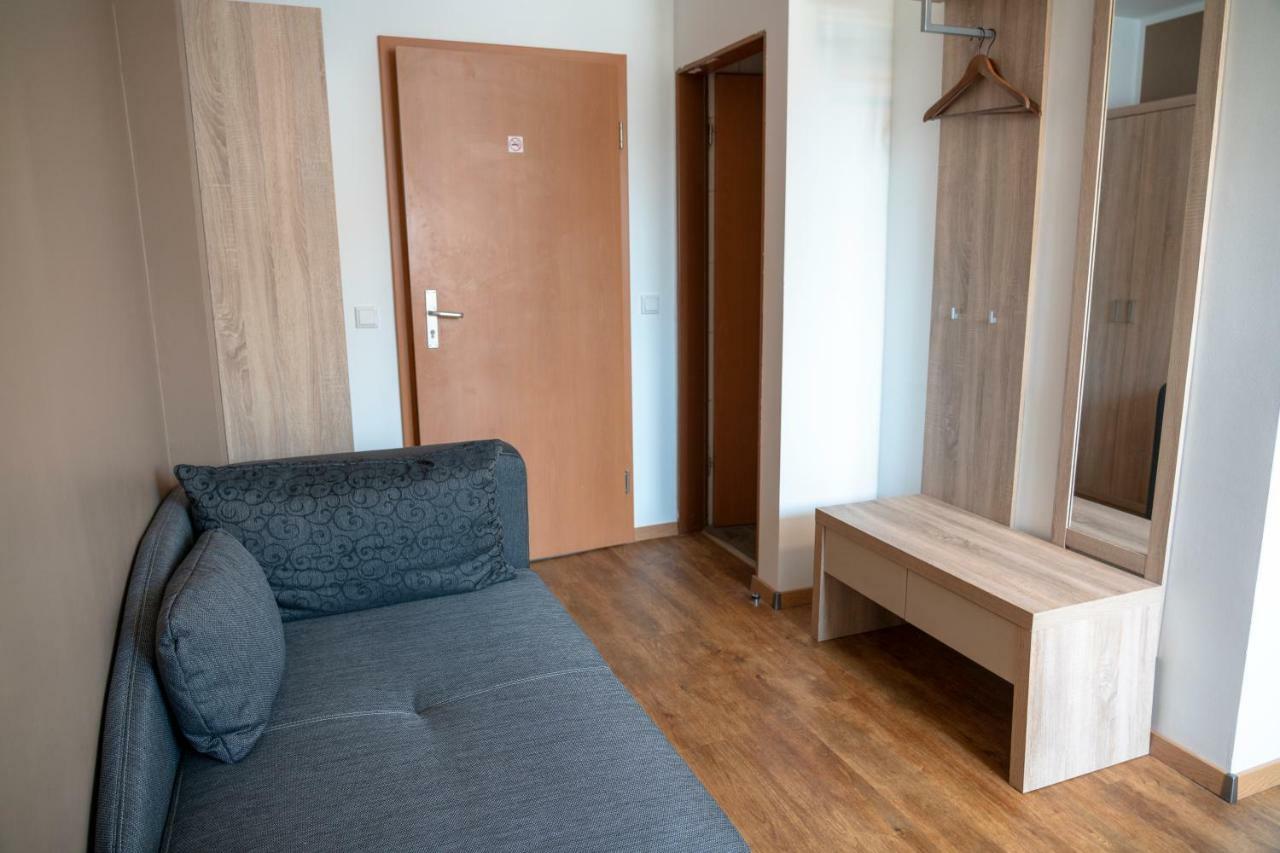 Landgasthof Moersbergei Bubenreuth Bagian luar foto
